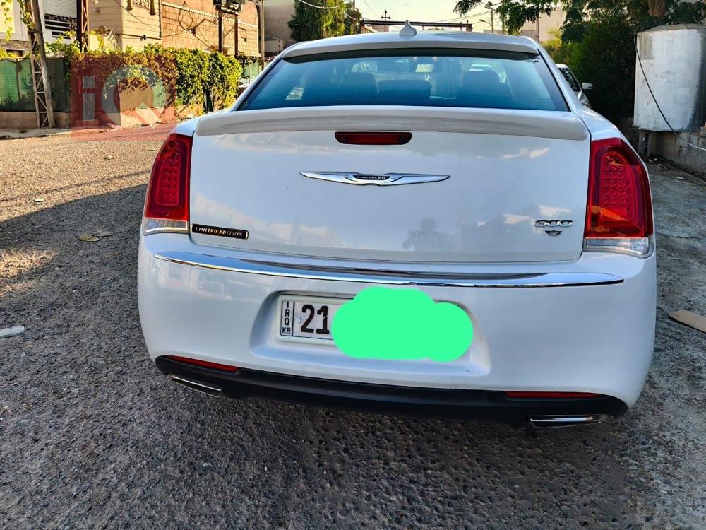 كرايسلر 300